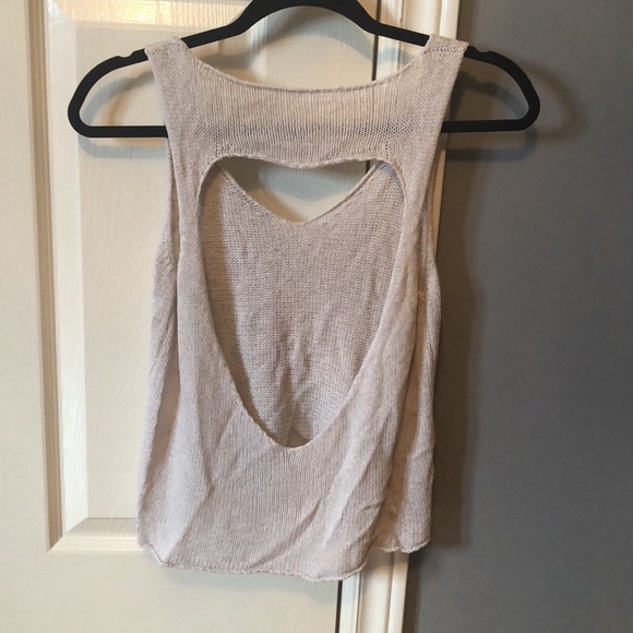BRANDY MELVILLE Heart back tank top - Picture 2 of 2